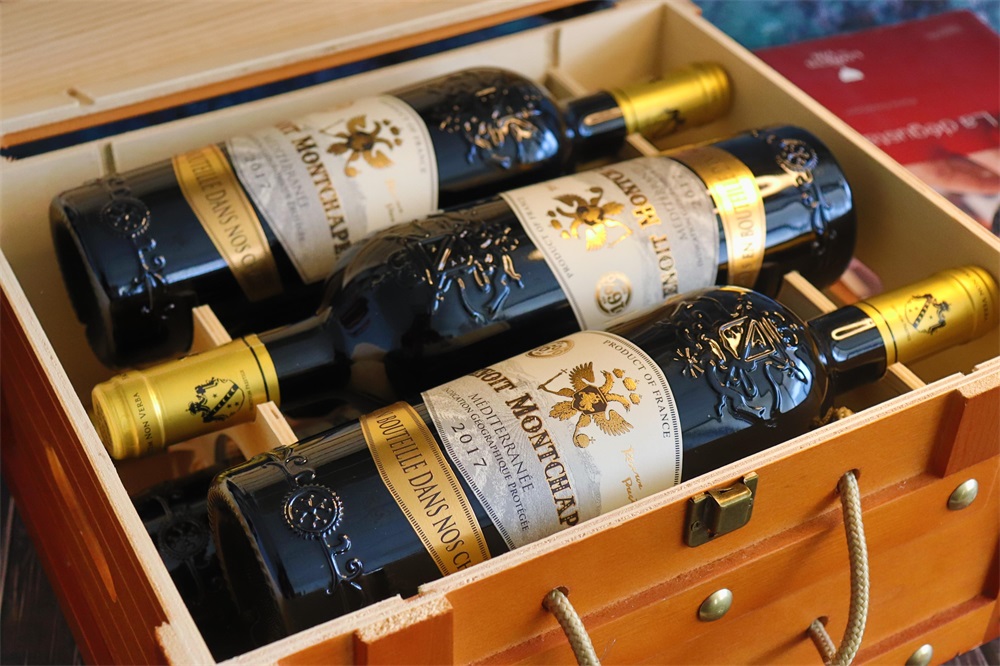 打算做紅葡萄酒代理商也是很有發(fā)展的。