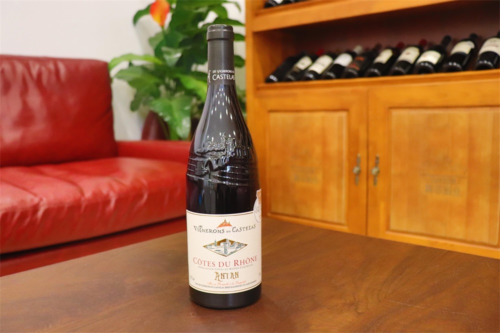 開個(gè)紅酒代理加盟店要注意什么